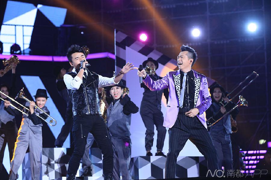 谭轩辕和哈林一起摇摆,虽然遭到淘汰,但不枉此行.